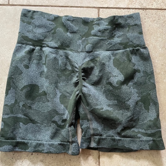 Camo Print Shorts - Picture 2 of 2